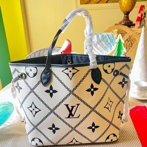 Fashion Bug Black and White Tote